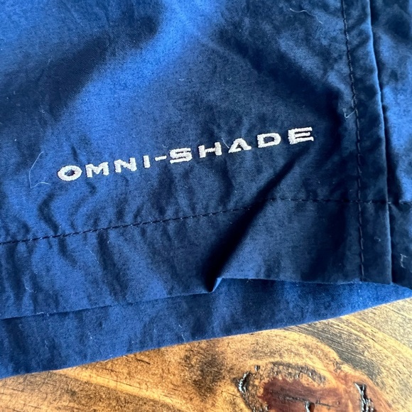 Columbia Omni shade Navy Blue Casual Shorts, size lg. See pics for measurements. - Picture 6 of 11